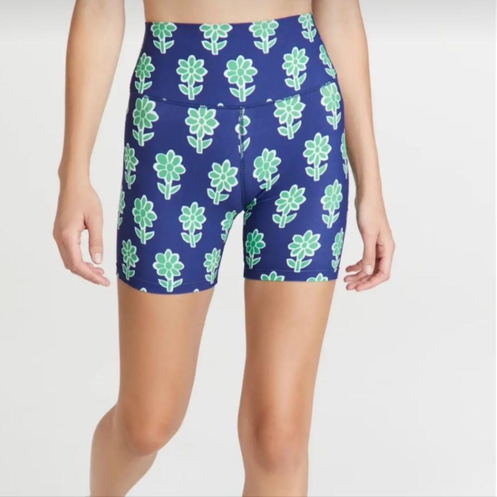 RHODE - Short & Top - Picture 5 of 10